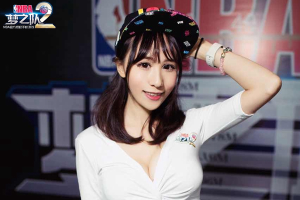 就爱奥胖萌萌哒《NBA梦之队2》美女粉丝团专访